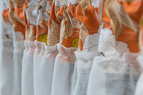 Cenefa de cocina con pasabarra para regular la luminosidad en ventanas pequeñas 6