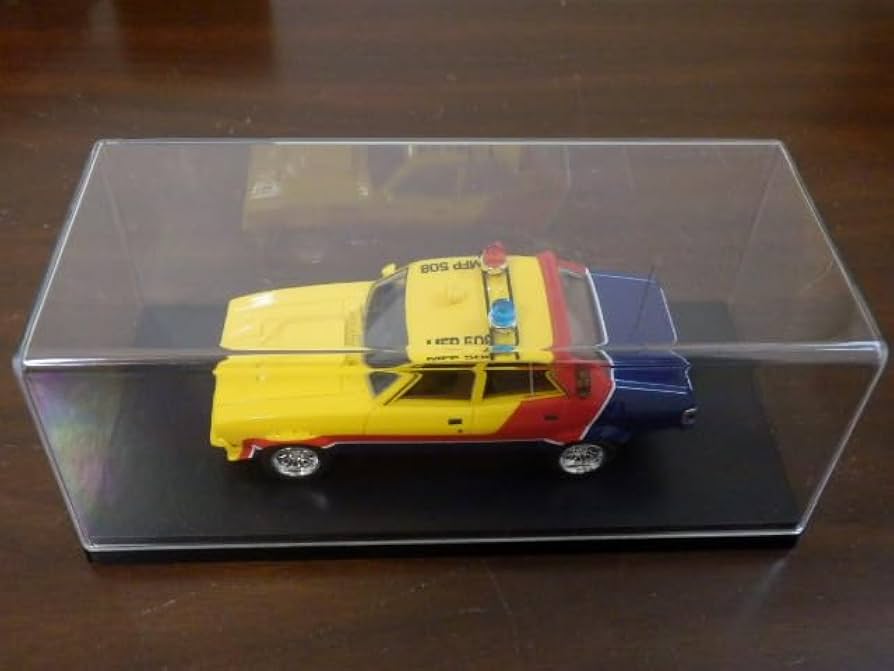 Amazon.co.jp: ミニカー 1/43 マッドマックス 「インターセプター