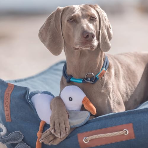TRIXIE robustes und hochwertiges Hundebett 'BE NORDIC Bett Föhr, eckig, 60 × 50 cm, dunkelblau'- 37457