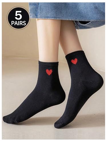 Image of WDIRARA Women's 5 Pack Set Love Heart Graphic Print Low Cut Socks Casual Ankle Crew Socks Multicolor 40-43