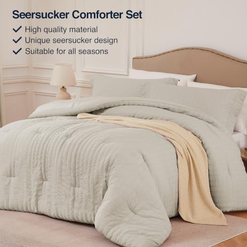 Quataly Oversized Queen Comforter Set 3PCS Seersucker Lightweight Bed Set by Quataly - Used condition - Image 4