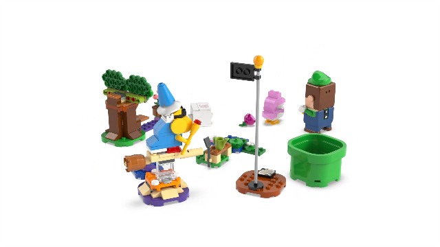 Amazon.com: LEGO Super Mario Super Mario Adventures with