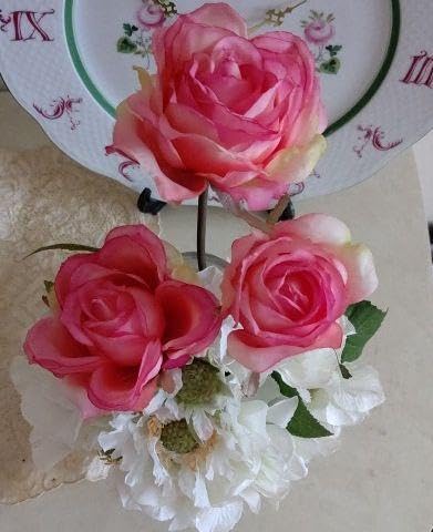最終お値下げ　美品　エミリオロバ　薔薇＆多肉植物　２個セット 5,000円～9,999円 エミリオ・ロバ（アートフラワー）