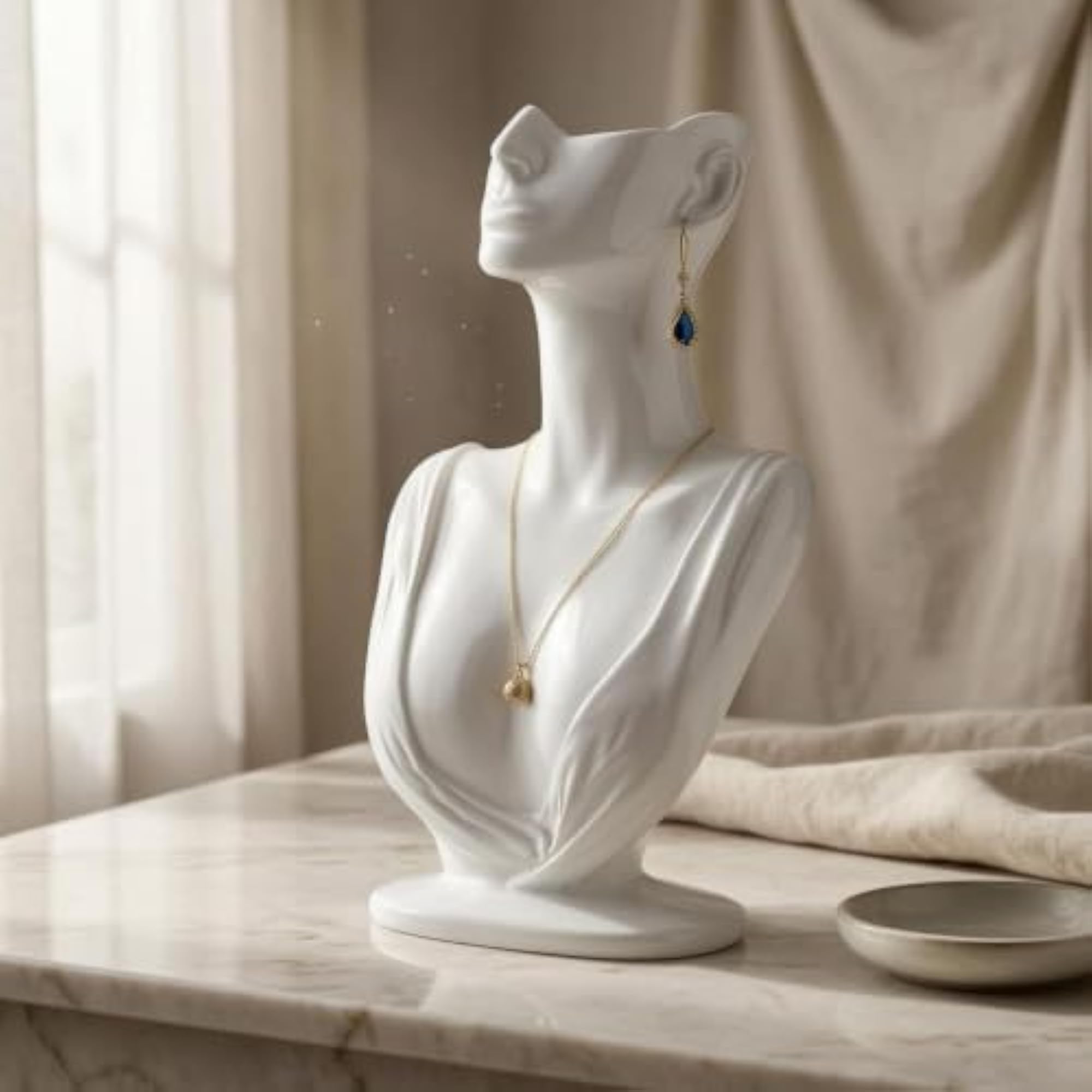 Shoulder Drape Half-Face Mannequin Bust Necklace Holder