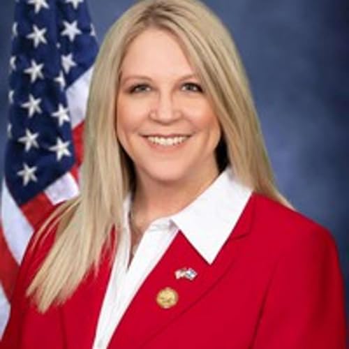 Building Trust and Transforming Communities with Mayor Holly Andreatta Podcast Por  arte de portada