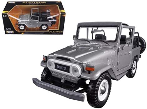 Motormax 79330 Toyota FJ40 FJ 40 Convertible Silver 124 Diecast Model Car