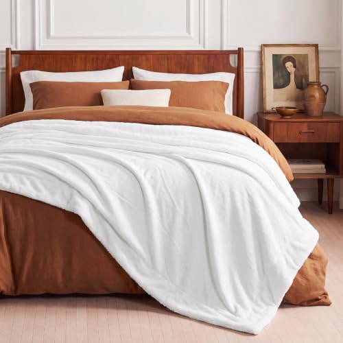 Image of Bedsure GentleSoft Sherpa Fleece Blankets King Size for Bed, Non-Heated, Thick and Warm Throw for Women and Men, Soft Fuzzy Plush King Blanket for Winter, Bright White, 108x90 Inches