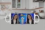 G�n�rique Tasse � Caf� Ambre gagnante saison 2025 de la star academy fond bleu, 325 ml, Blanc