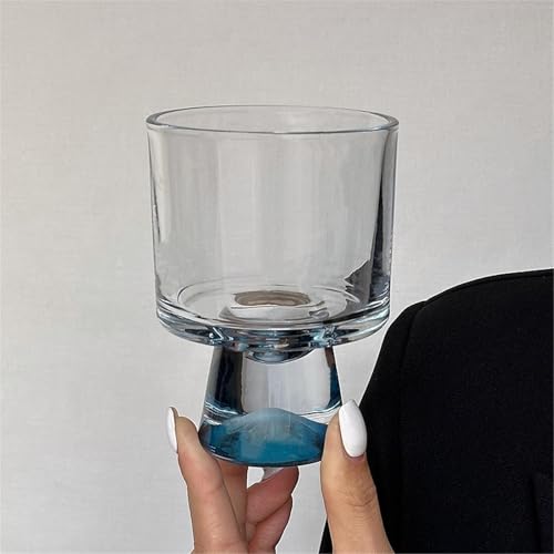 Vasos de postre de vidrio de alta transparencia y diseño con pie para una mesa sofisticada 4