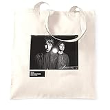 Am besten bei 30 °C auf links waschen. Innerhalb von 48 Stunden nach Auftrag versandfertig.