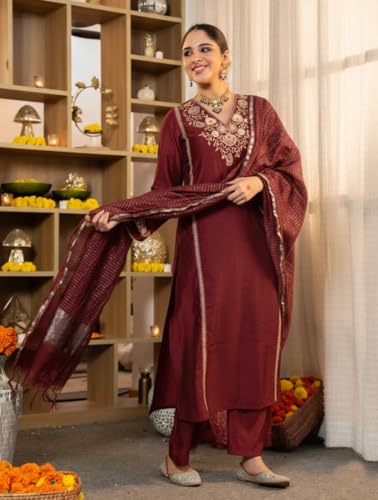 Image of Klosia Women Embroidery Solid Straight Kurta and Pant Set with Dupatta
