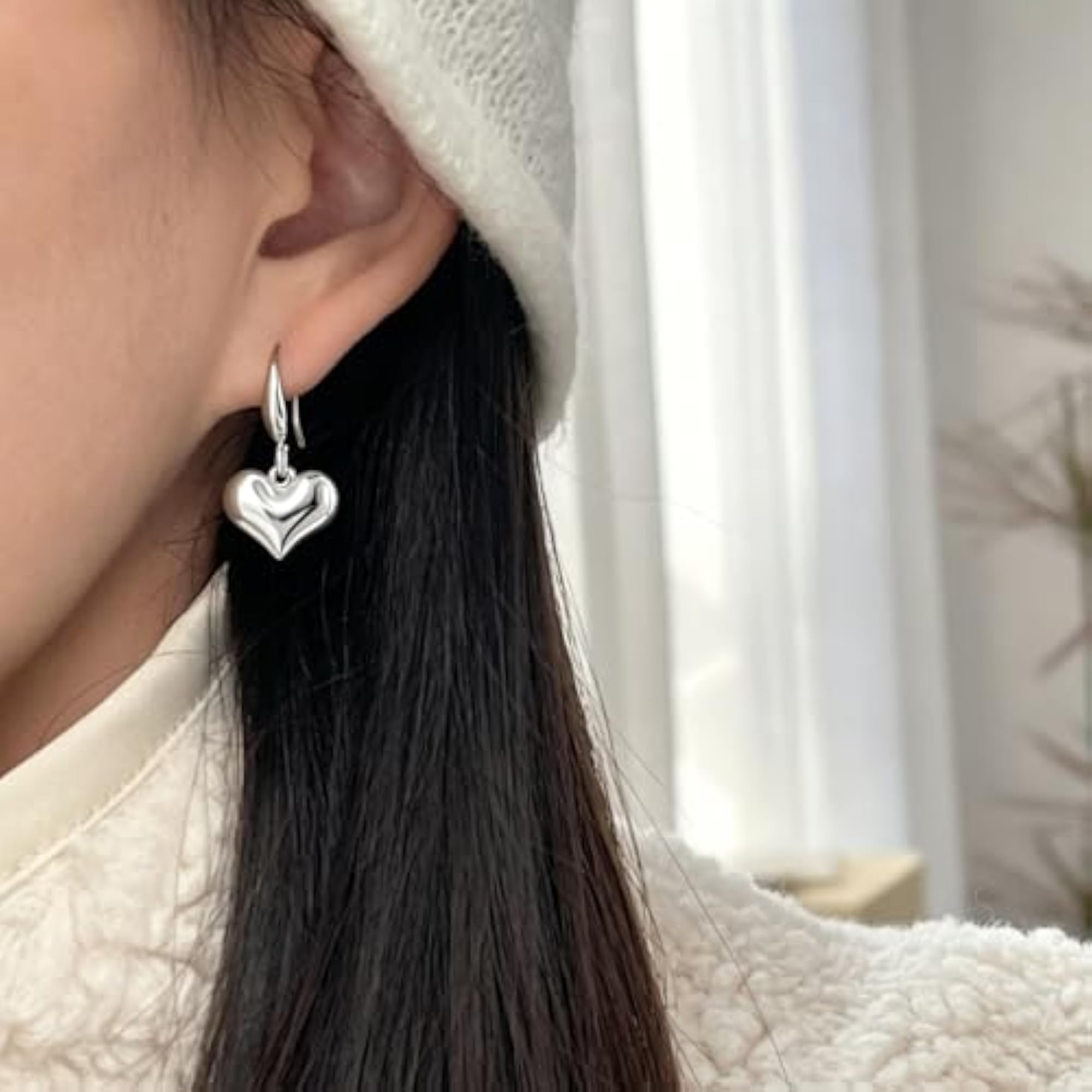 Women's Heart Shaped Earrings Set