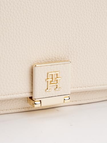 Tommy Hilfiger Chain Flap Bag with Removable Crossbody Strap3