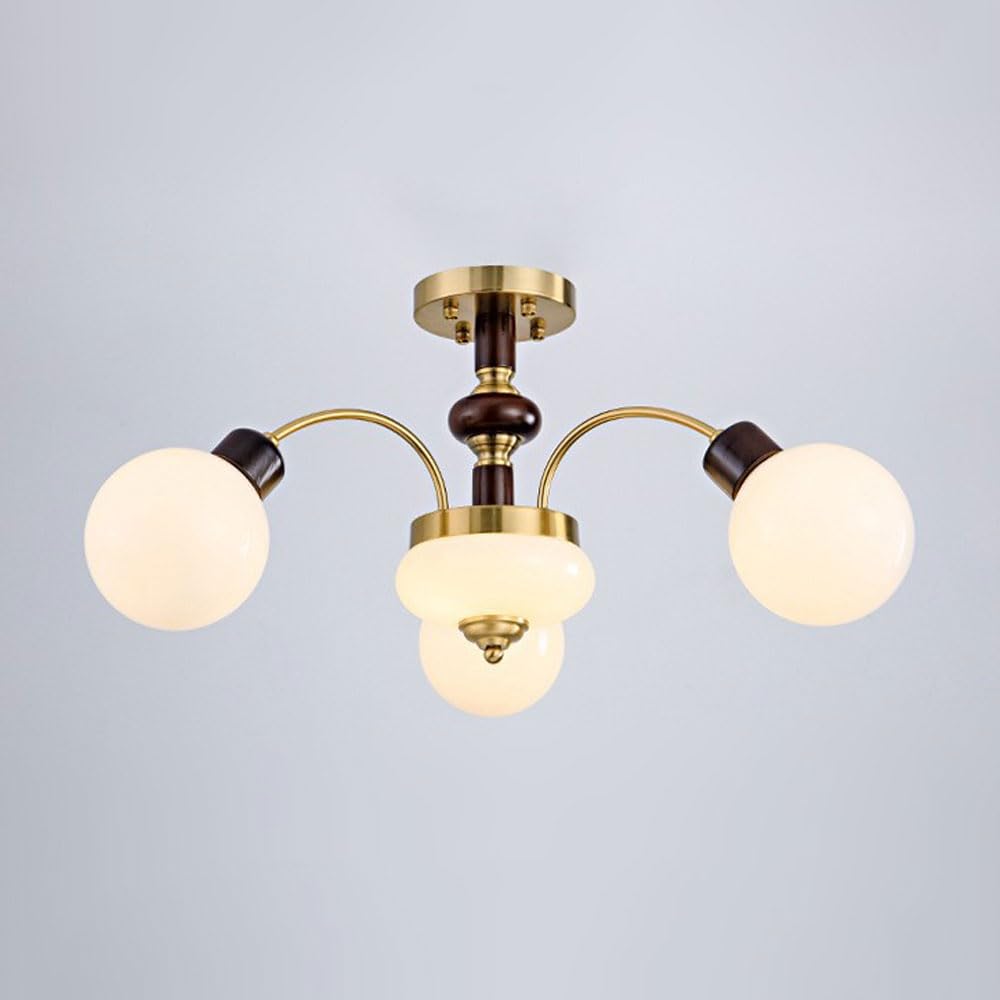 Style médiéval français pour cette lampe suspendue rétro en verre 3 lampes