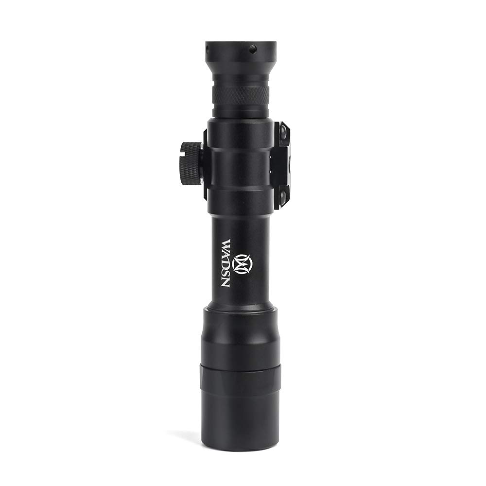 M600DF Torcia Tattica 1400 Lumen Airsoft Torcia con pad a Pressione e Interruttore a Pulsante di Coda per Fucile da 1400 Lumen per Sistema di Guida Picatinny da 20 mm (Nero)