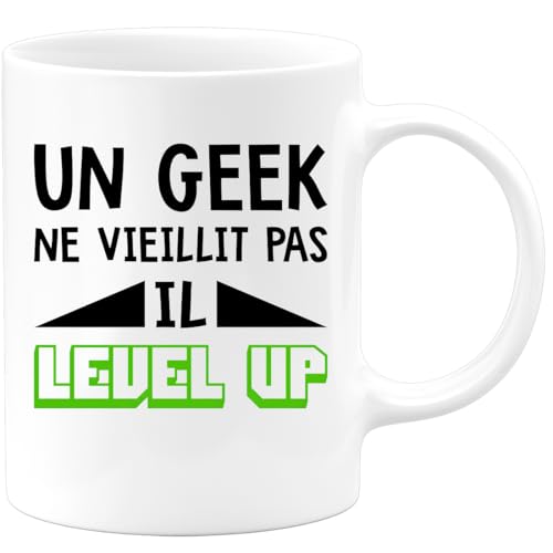 La tasse un geek ne vieillit pas il level up