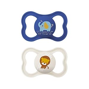 MAM Air Silikon Schnuller im 2er-Set, extra leichtes und luftiges Schilddesign, zahnfreundlicher Baby Schnuller aus speziellem MAM SkinSoft Silikon mit Schnullerbox, 16+ Monate, Elefant/Löwe