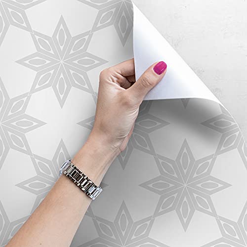 Papier peint Fleur d'étoiles pour masquer les défauts des meubles