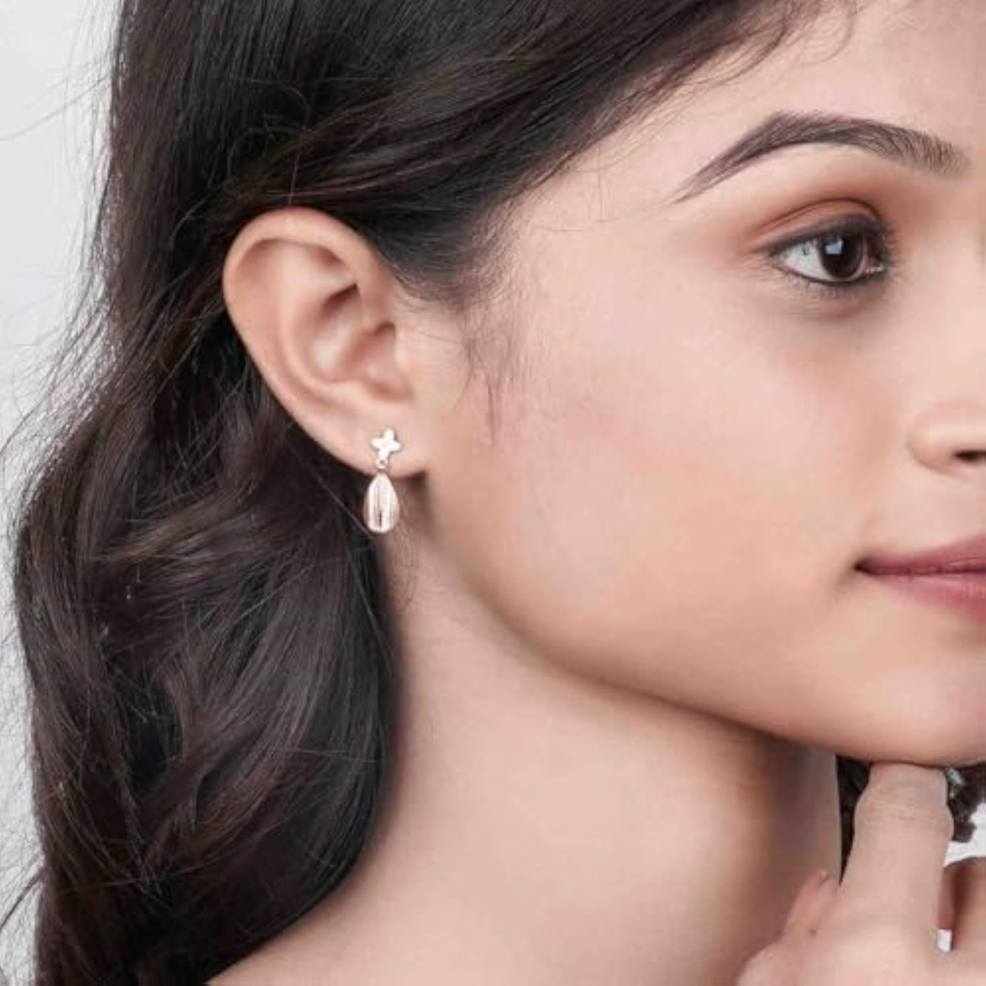 0.6 Cttw Cubic Zirconia Diamond Teardrop Stud Earrings