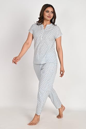 Image of Women's Pure Cotton Bird Printed Night Suit Top and Pyjama Set.