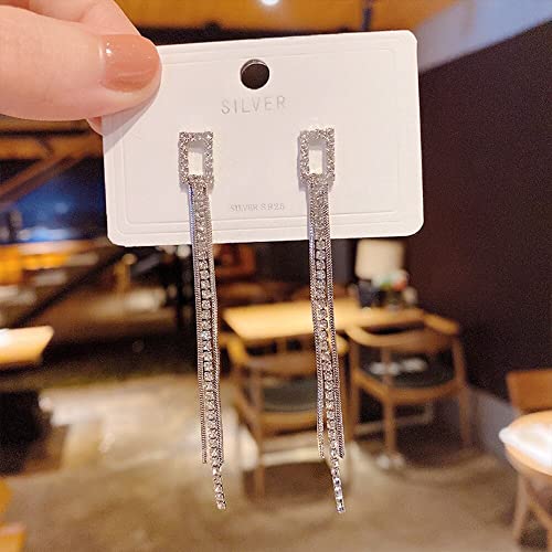 Pendientes largos completos elegantes de bisutería fina para mujer