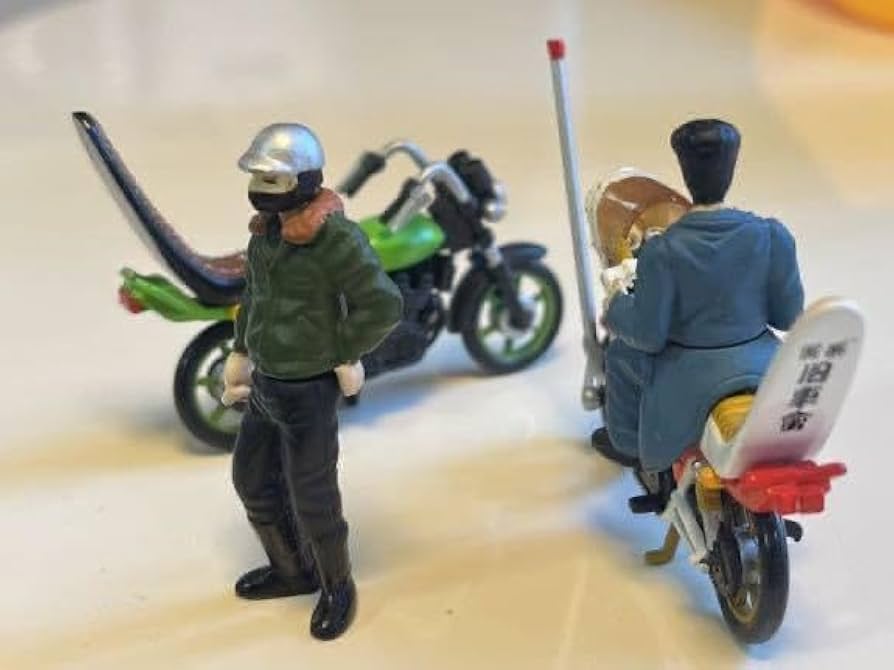 1/64 フィギュア 暴走族 バイク 4点 1/64 ミニカー ジオラマ 暴走族 フィギュアバイク 4点 即購入OK