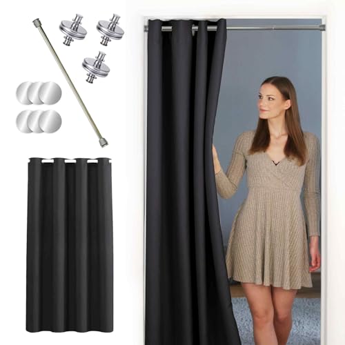 tinycurtains Thermo Türvorhang mit Vorhangstange & Magneten zum Abdichten einfache Montage ohne Bohren in 1 Min (195 x 150 cm schwarz + Stange Silber 55-90 cm + 6 Magnete)