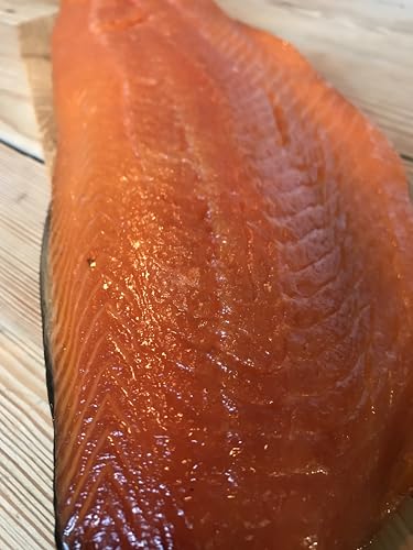 Norwegischer Räucherlachs – Sanft geräuchert, servierfertig geschnitten