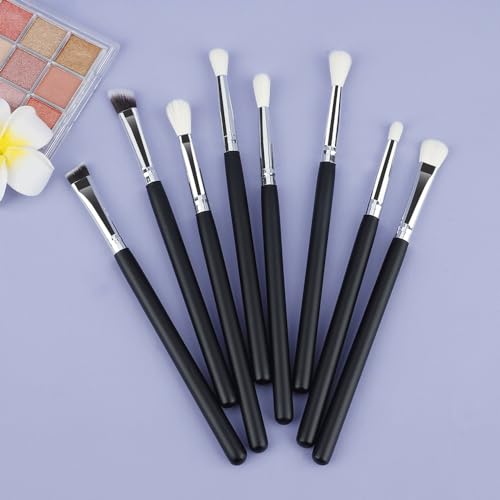 Set de 8 brochas de maquillaje esenciales para ojos y cejas con acabado natural 7