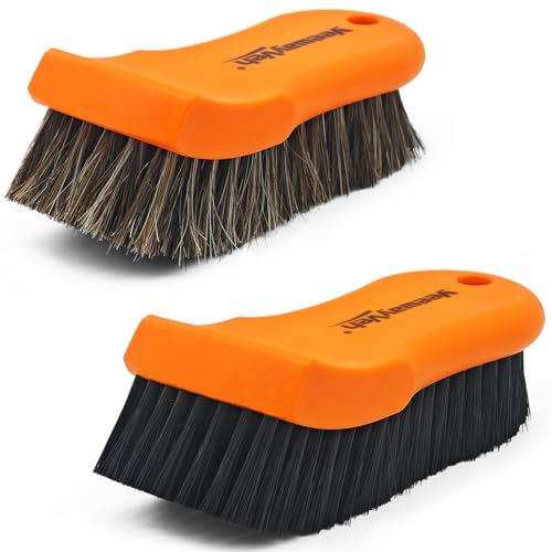 Brosses en cuir en crin de cheval pour rénover les sièges de voiture ternes et encrassés