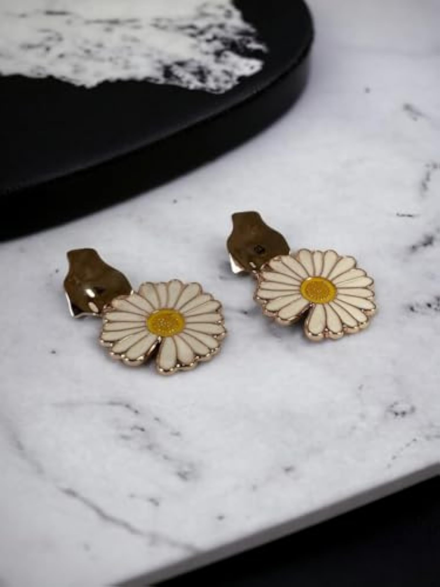 Women's Ilisha's Daisy Flower Earrings Set, Dangling and Stud Styles