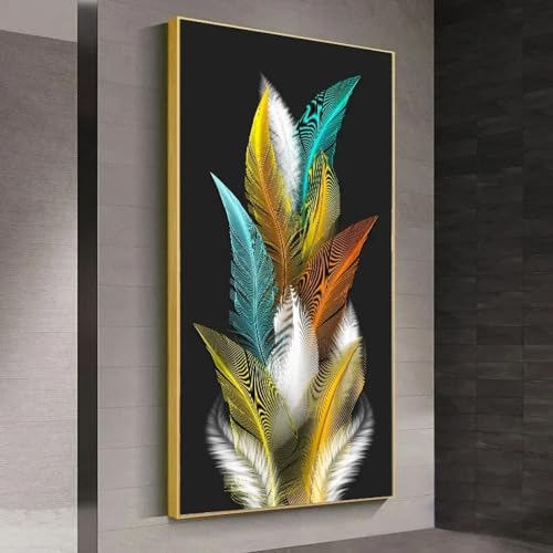 Toile peinture plume dorée grand format pour sublimer un salon moderne et lumineux