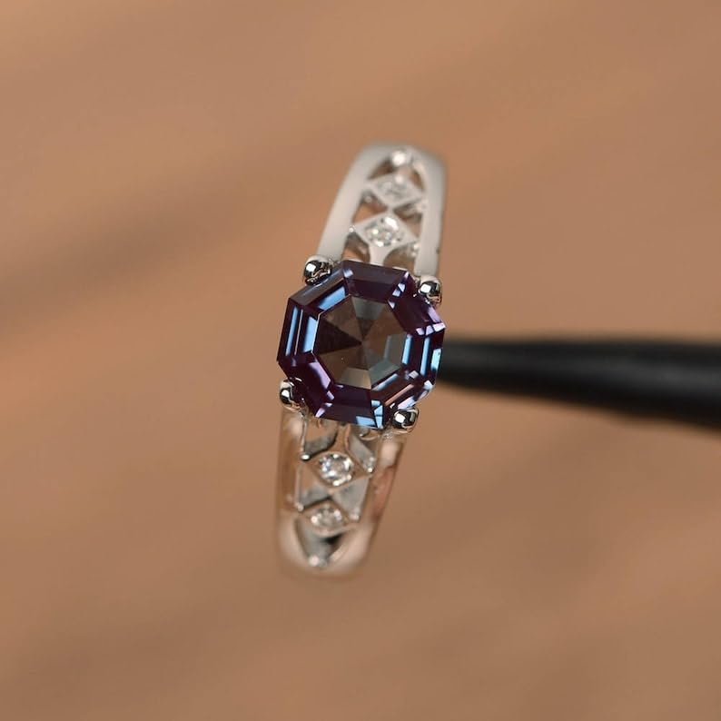 Natural Alexandrite Gemstone Rings for Women Vintage Style Dainty Solitaire 925 Sterling Silver Womens Ring Anniversary Promise & Birthday Bridal Gift for Her2