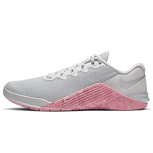 Nike Women's Fitness Shoes, Multicolour Pure Platinum Oil Grey Imperial Blue 4, 8 us