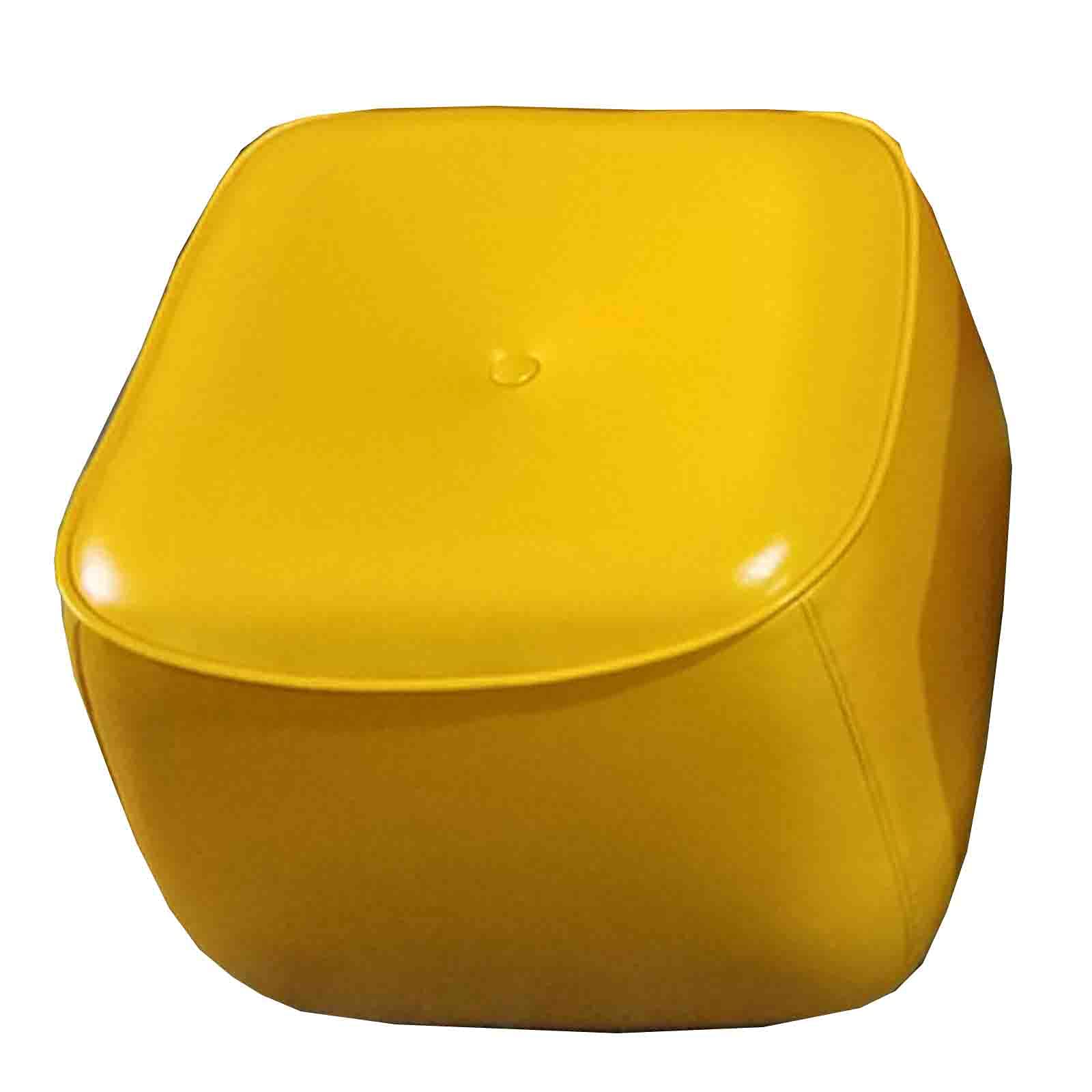 Tabouret de chambre à coucher en cuir pour optimiser les petits espaces