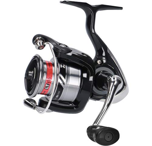Il nuovo mulinello Daiwa RX LT convince per il suo bel design, la lavorazione di alta qualità e un ottimo rapporto qualità-prezzo. Questo mulinello con freno anteriore è adatto per la pesca a spinning di pesci predatori, nonché per la pesca di base, la pesca alla trota o per la pesca a tutto tondo