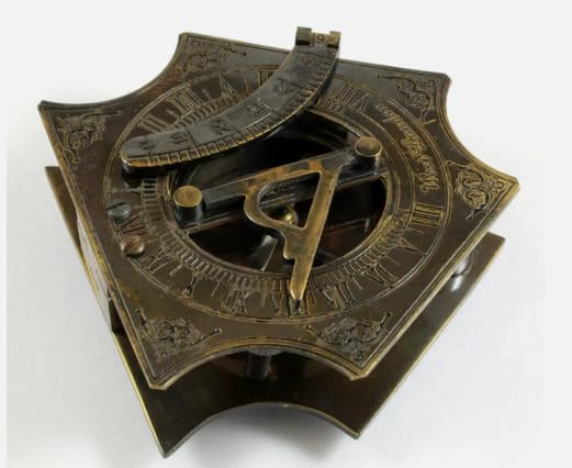 Brújula reloj de sol antigua de latón – Instrumento vintage de navegación y medición del tiempo miniatura 2