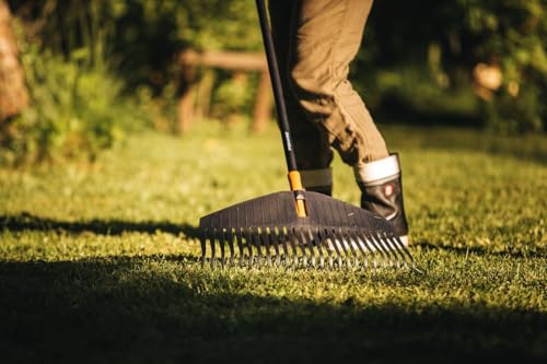 Fiskars leaf broom head, 23 tines, connectable with Fiskars Solid handle, width: 42 cm, plastic tines, black, M, Solid, 1063089 - Image 3