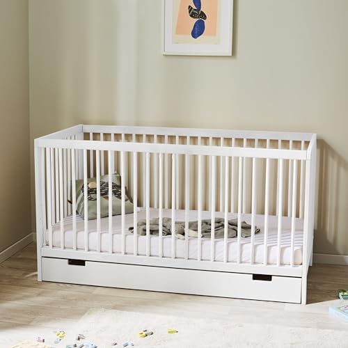 Kids Collective Babybett Kinderbett Gitterbett 60x120 höhenverstellbar & herausnehmbare Sprossen, mit Schublade | Buchenholz weiß sehr stabil Made in Europe | von Geburt bis 3. Lebensjahr Kids Collective Babybett Kinderbett Gitterbett 60x120 höhenverstellbar & herausnehmbare Sprossen, mit Schublade | Buchenholz weiß sehr stabil Made in Europe | von Geburt bis 3. Lebensjahr