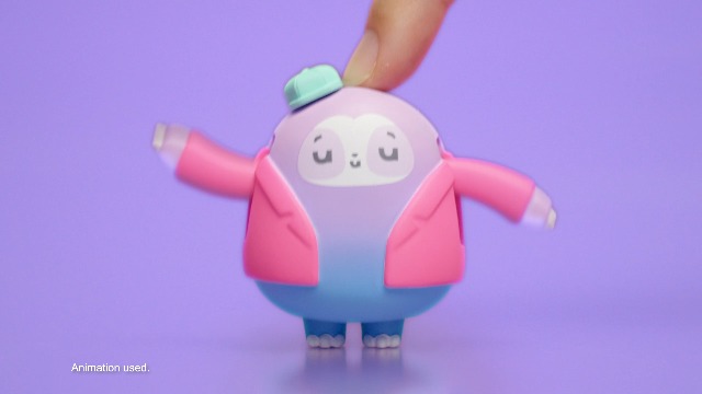 OH! MY GIF Moving Collectibles Toy with 6 Exclusive Dancing GIFbits on Amazon Live