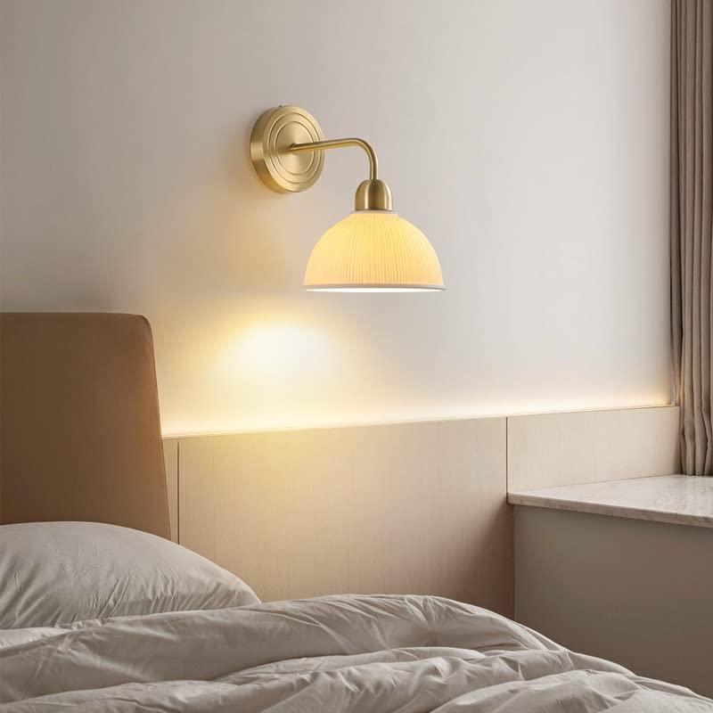Lámpara de pared para eliminar sombras molestas en dormitorios pequeños 5
