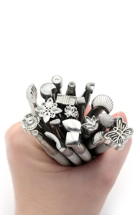 20pcs Dit Making Leather Carving Art Tools Knock Flower Punching Tools Printing Alloy Seal Floral Design Set For Leather Craft - Staming - - (Color: 20 piece set)