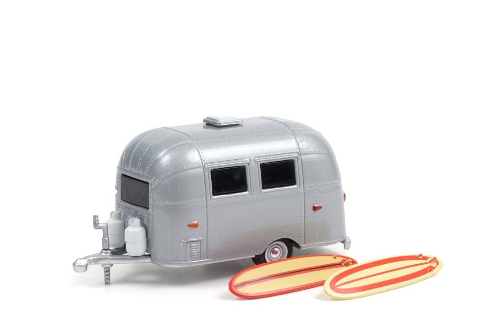 エアストリーム ヴィンテージ 16'バンビ 1/64 Amazon.com: ModelToyCars Airstream 16' Bambi with Surfboards