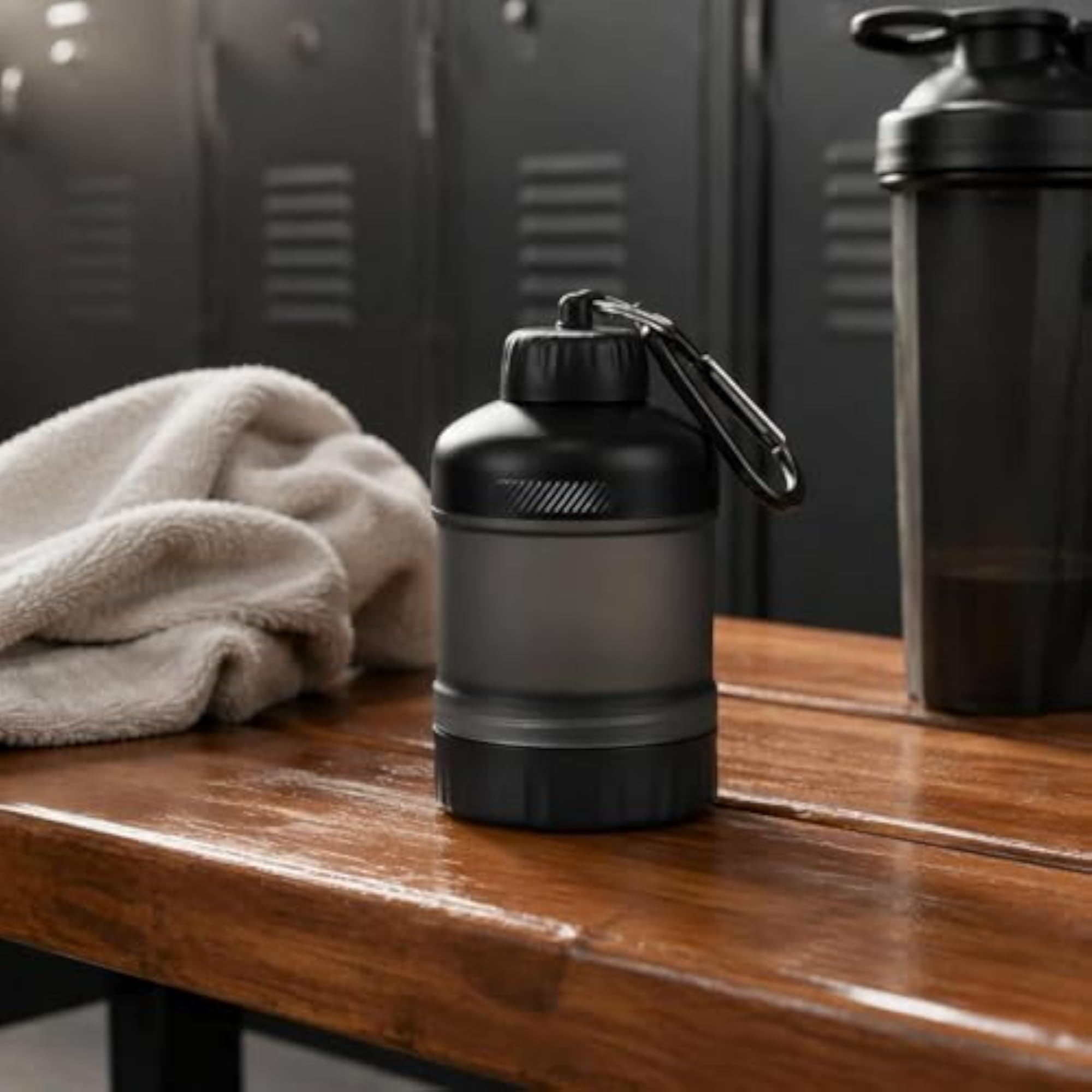 Ribbed Cap Cylindrical Powder Container, Portable