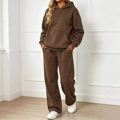 Sudadera con pantalones holgados para evitar la ropa incómoda 2
