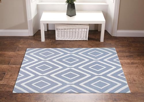 Dimensioni: 40 x 60 cm (larghezza x lunghezza), la superficie in tessuto di flanella e lo strato intermedio in spugna forniscono a questo tappeto una caratteristica confortevole e il pelo offre una grande consistenza e sensazione al tatto, in modo da poter stare lontano da √ √ √ Il pavimento freddo e duro anche a piedi nudi in inverno. Le fibre lisce garantiscono un aspetto elegante e accogliente e non perdono peli.
