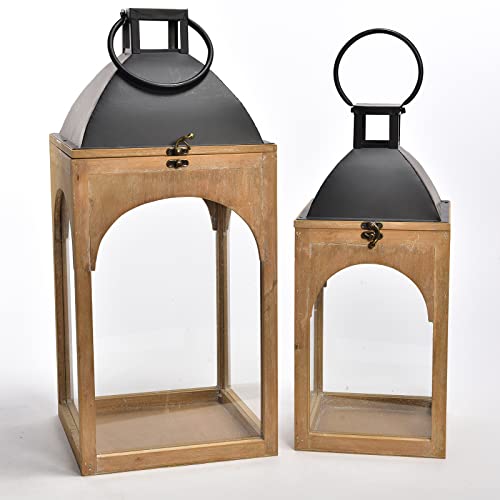Questo set composto da 2 lanterne è perfetto per aggiungere piccoli ma efficaci punti luce nella casa o fuori, creando un'atmosfera calda e accogliente. È la scelta ideale da utilizzare per svariati eventi all'aperto, come matrimoni, banchetti, cerimonie, feste, ecc. Posizionate insieme o disseminate qua e là in diverse stanze o diversi angoli del giardino, sono un accattivante oggetto decorativo anche quando la candela è spenta, grazie alle loro linee semplici ma eleganti.