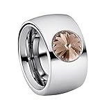 Der polierte Edelstahlring ist an den Kanten perfekt abgerundet und sorgt für perfekten Tragekomfort. Die Oberfläche ist glänzend und so bietet dieser Schmuck ein angenehmes Hautgefühl.