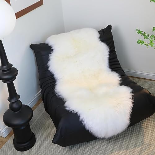 VAIGU:OA Faux Lammfell Schaffell Teppich 60x120 cm, Lammfellimitat Teppich Flauschiger Weicher Fell Teppiches, Longhair Fell Lammfellimitat Carpet für Stühle Sofa Schlafzimmer Kinderzimmer (Weiß)
