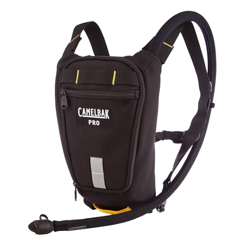 CamelBak Mochila de hidratación profesional de lona de polietileno resistente con bolsillos delanteros seguros y rejillas de ventilación de refrigeración, 70 onzas, color negro